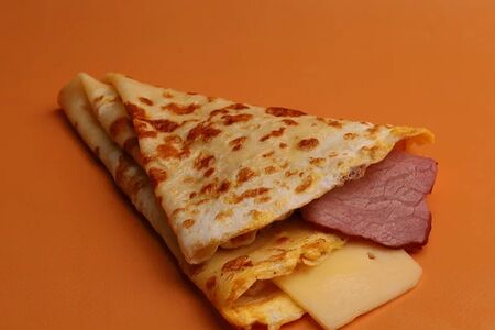 Блин Дуэт с копченной говядиной и сыром