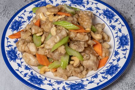 Курица с кешью