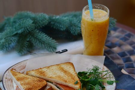 Сэндвич с лососем