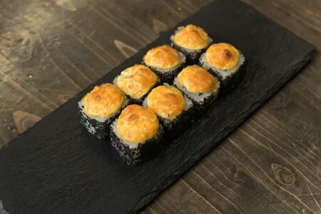 Запеченный ролл с креветками 