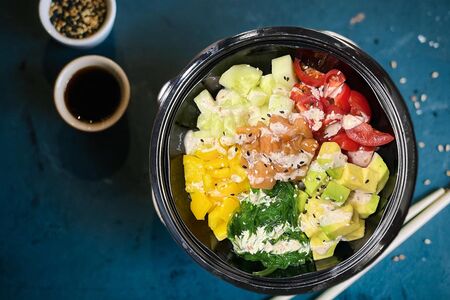 Поке с лососем