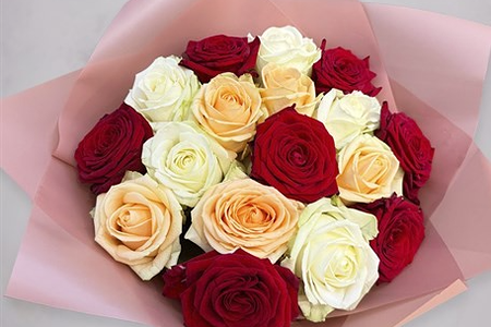Букет из 17 роз Ассорти