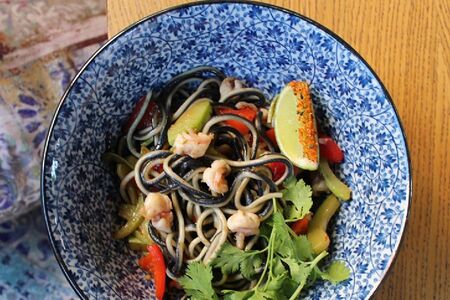 Лагман с креветками