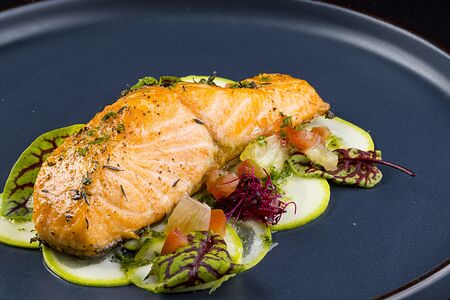 Филе лосося на карпаччо