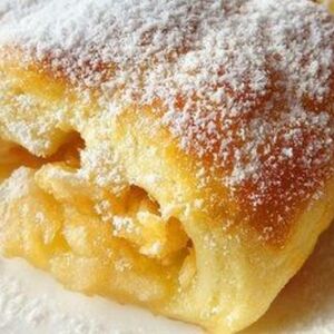 Слойка с яблоком