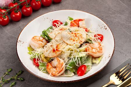 Салат Цезарь с креветками