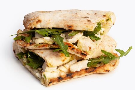 Мини-панини Поло кон песто