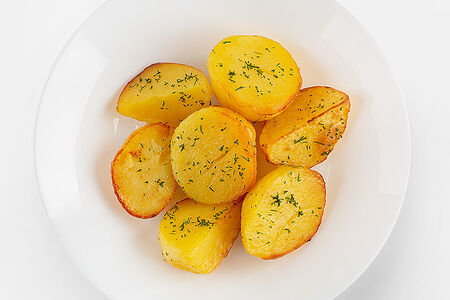 Молодой картофель, запеченный с травами