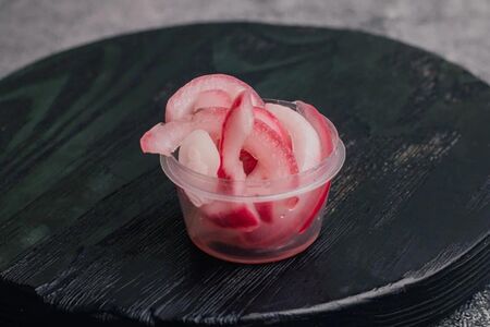 Лук маринованный 