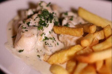 Куриное филе в сливочном соусе