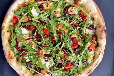 Вяленые томаты с рукколой