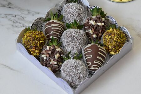 Клубника в молочном шоколаде №8