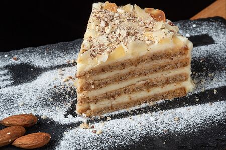 Миндальный торт