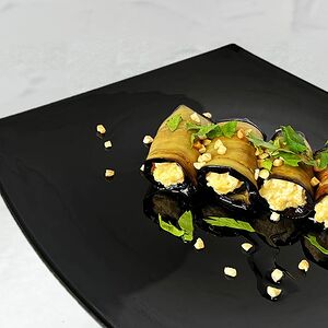 Рулетики из баклажанов