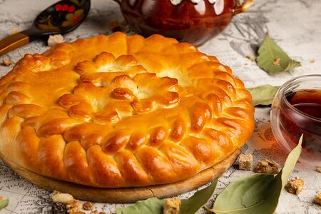 Пирог с мясом и капустой