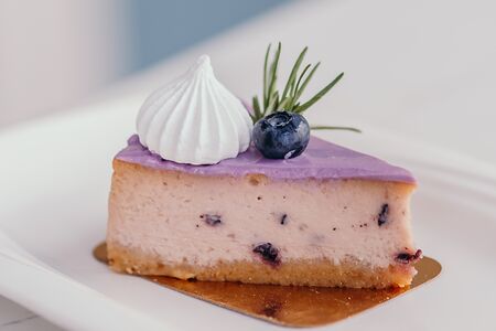 Шелковый чизкейк черничный