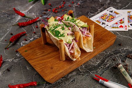 Тако с хрустящей креветкой