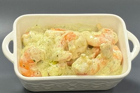 Тигровые креветки в сливочном соусе с песто