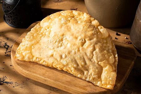 Чебурек с бараниной (1 шт)