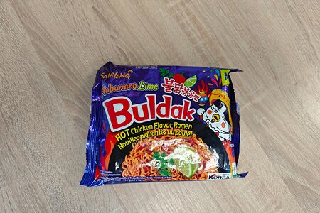 Лапша Buldak со вкусом лайма и перца хабанеро