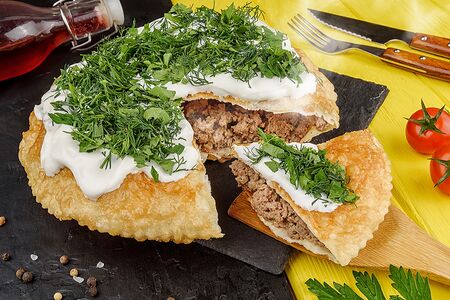 Пирог с говядиной и свининой