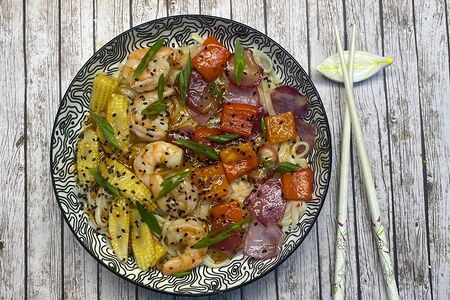 Боул с креветкой и удоном