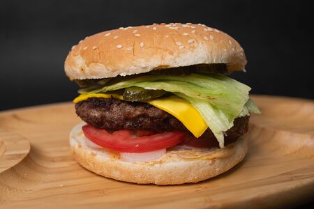 Говяжий бургер