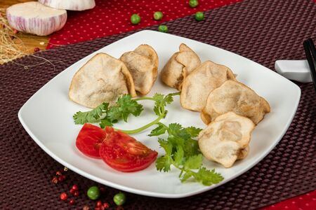Жареные пельмени со свининой