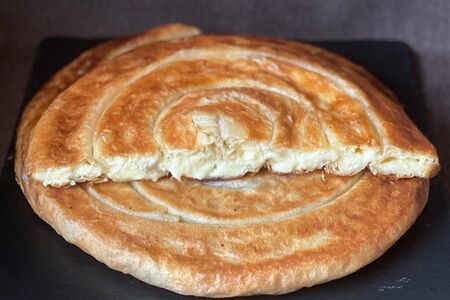 Бурек с сыром моцарелла и сулугуни