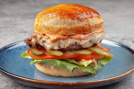 Бургер с говядиной