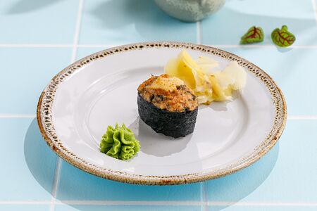 Запеченные суши с угрем