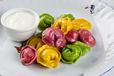 Пельмешки из индейки со сметаной 