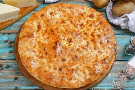 Осетинский пирог с картошкой и сыром