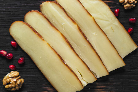 Сулугуни собственного копчения