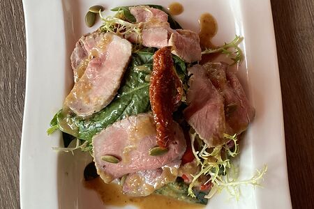 Салат с ростбифом