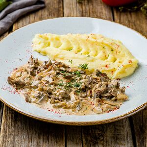 Бефстроганов