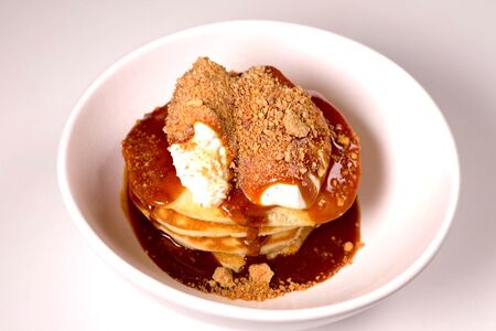 Оладьи с соленой карамелью и крем-чизом