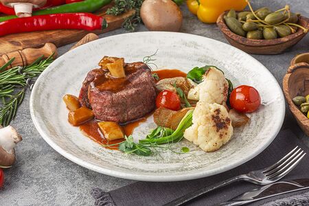 Филе миньон с соусом из грибов