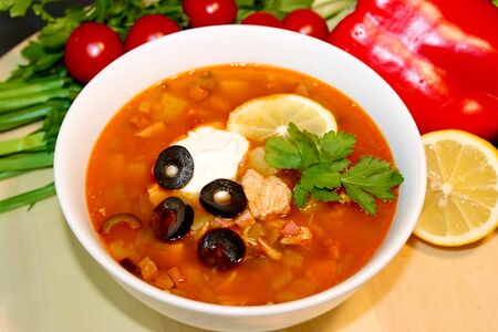 Солянка по-домашнему