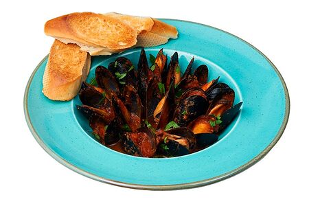 Мидии в томатном соусе