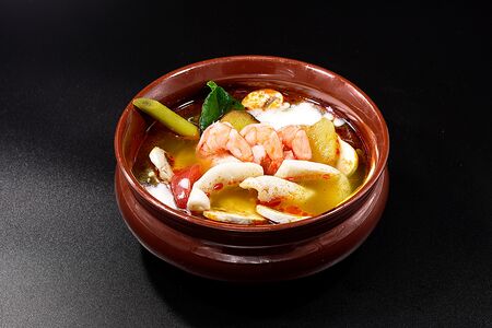 Китай Том ям с кальмарами