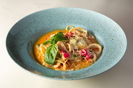 Спагетти с кальмаром