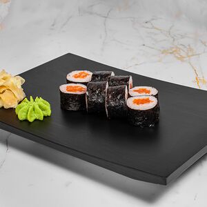 Ролл с лососем