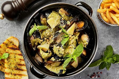 Мидии Песто