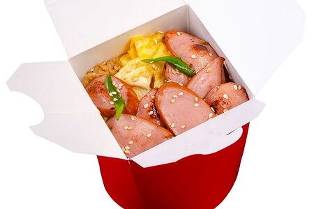 Wok с сосиской