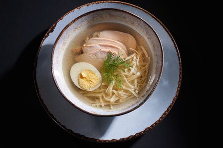 Лапша куриная c яйцом и зеленью