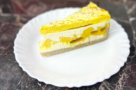 Чизкейк Манго-маракуйя