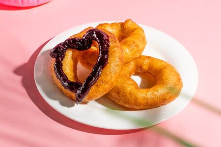 Бокс на 23 пончика с фруктовым конфитюром