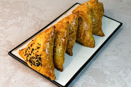 Самса со шпинатом