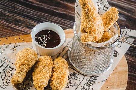 Крылья куриные фри с соусом барбекю